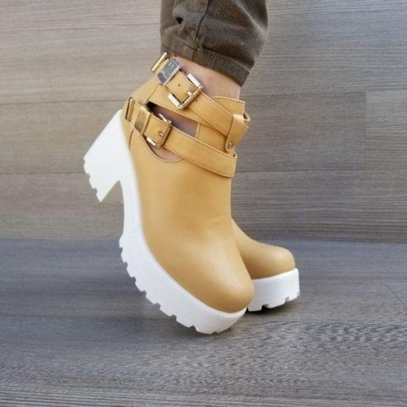 90's Grunge Chunky Heel Buckle Ankle Boot - Picture 4 of 8